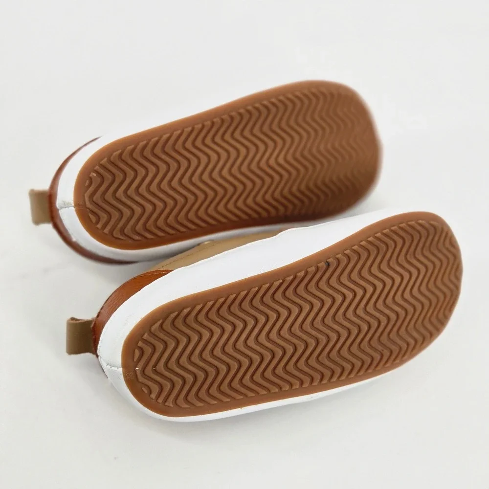 Little Love Bug Tan Quinn Slip On Leather Wide Toe Box Toddler Shoes Size 8 VGUC